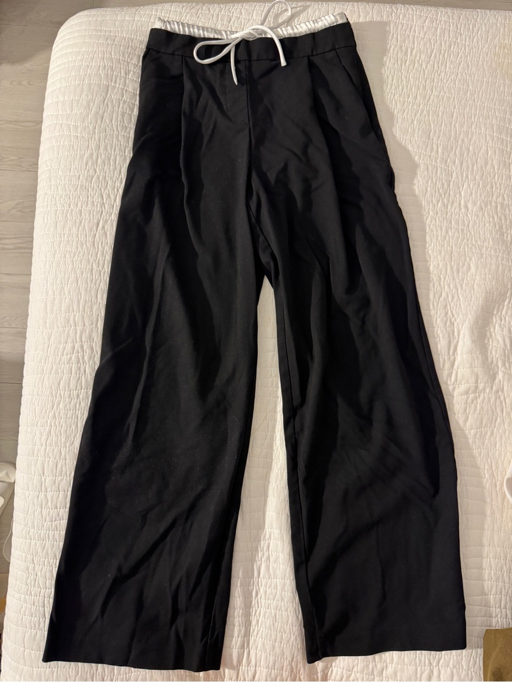 Zara Women’s Straight Leg Black With White Waist Drawstring Pants
